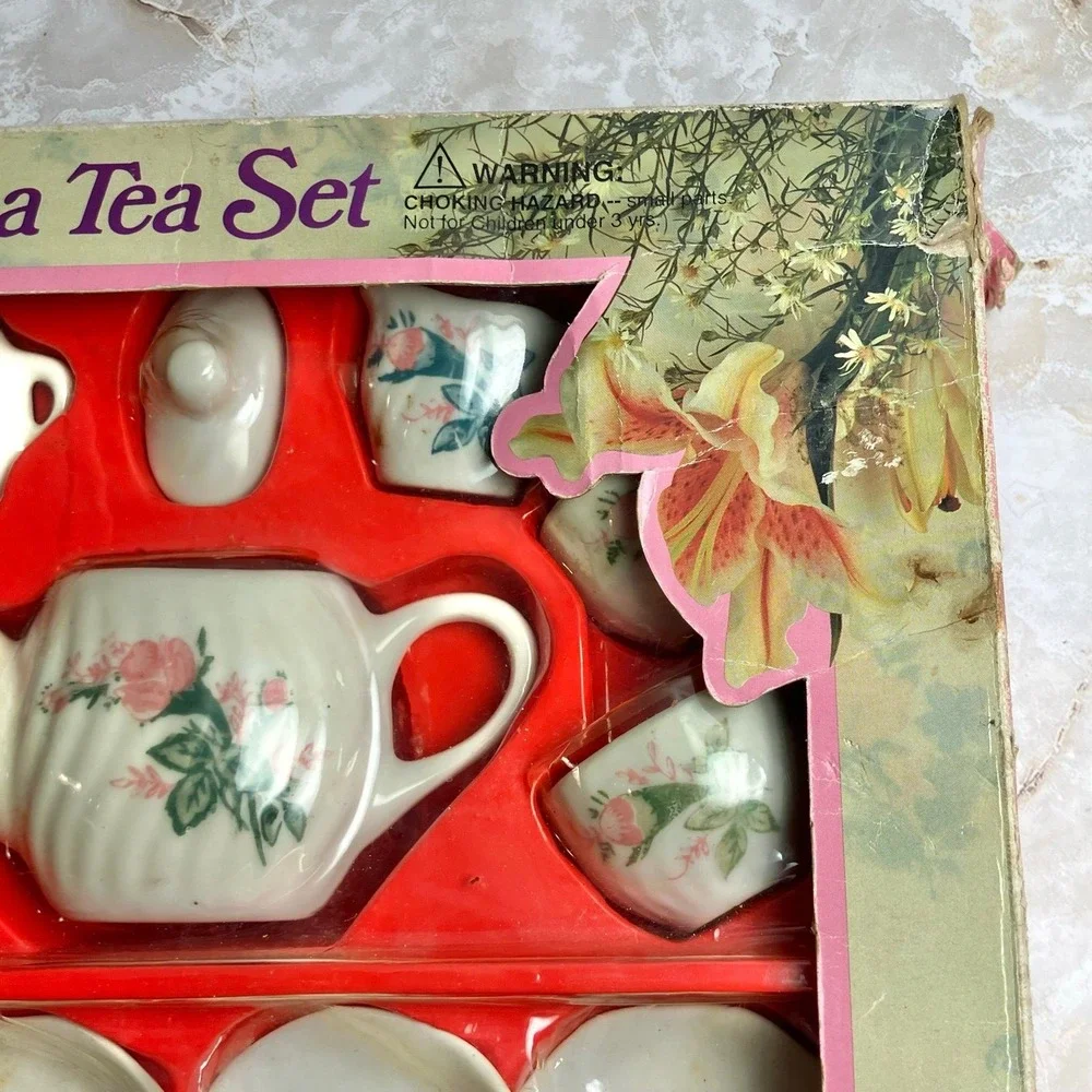 Vintage 13-Piece Porcelain Tea Set Pink Classic Rose Floral Children's Toy